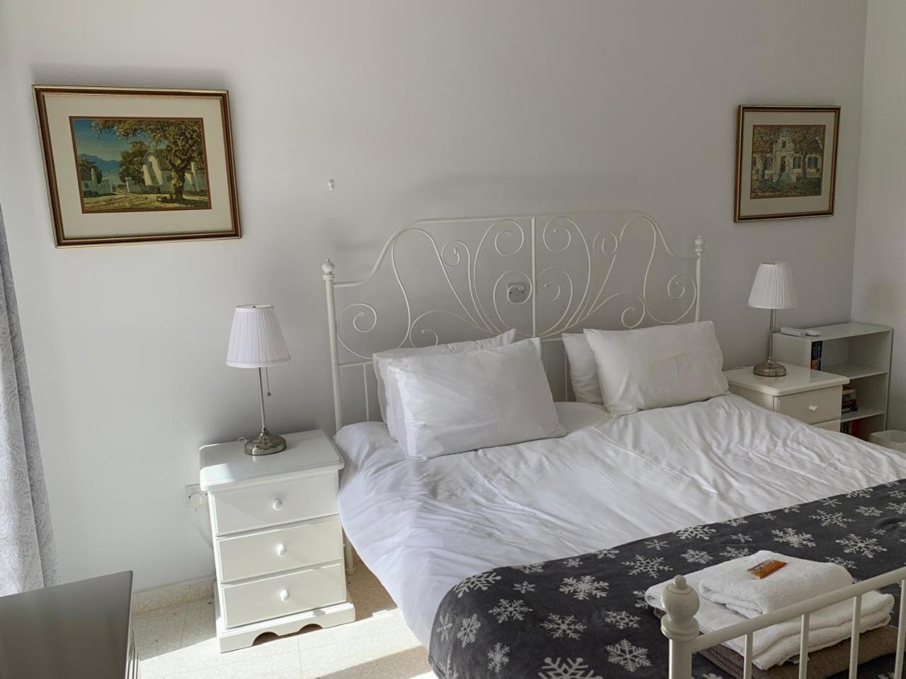 King'S Palace - Spacious 2 Bed, 2 Bath With Sea And Pool Views Paphos ภายนอก รูปภาพ